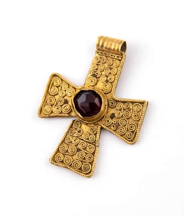 Gold and garnet pendant from White Low, near Winster, 600-700 AD