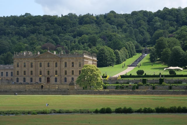 Whether you've visited Chatsworth House before or not, the views of Chatsworth House from the Stagecoach Peak Sightseer are stunning.