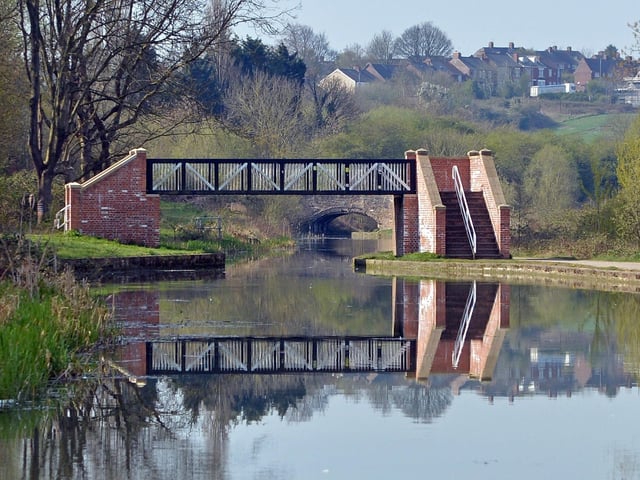 The 10 mile walk along the canal from Staveley into Chesterfield is a great route - made even better by finishing at any of your favourite town centre pubs.