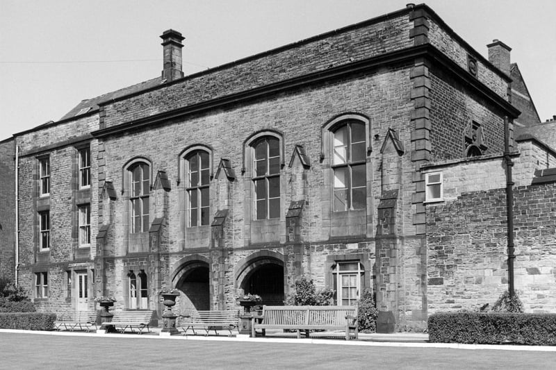 Municipal Hall, Chesterfield, c1956. The Municipal Hall (Old Court House) looking from the bowling green. Chesterfield's Municipal Hall was built in 1847 on the site of the Old Hall. It was built 12 years after the passing of the Municipal Reform Act of 1835 and was used as a Council Chamber and Police Court. The building is now demolished.  (Photo by NEMPR Picture the Past/Heritage Images/Getty Images)