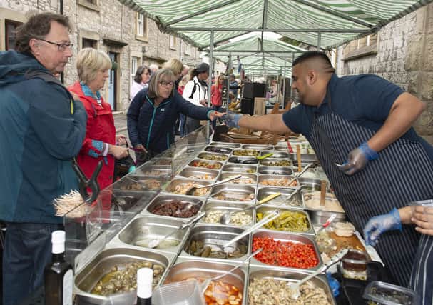A Mediterranean food stall at Tideswell Food Festival 2021 (photo: Bernard O’Sullivan, insideoutphoto.co.uk)