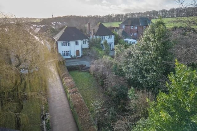 Drone footage shows the extent of the secluded and private plot on which the house sits.