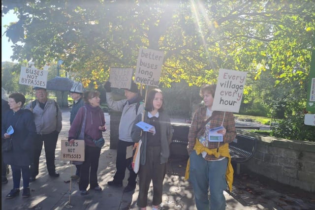 Protesters have been strongly present in Derbyshire towns on Saturday. They silently held banners in the buses, and additionally chanted and sang in Chesterfield, Matlock, and Bakewell.