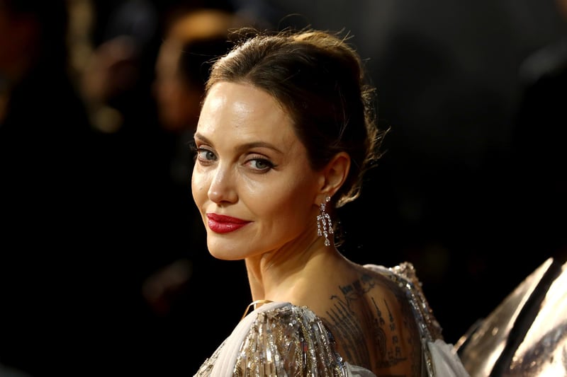 Maleficent star Angelina ate lunch at an 'out of the way' pub in Derbyshire with local actor Jack O'Connell when he played the lead role in war drama Unbroken, which she produced and directed.