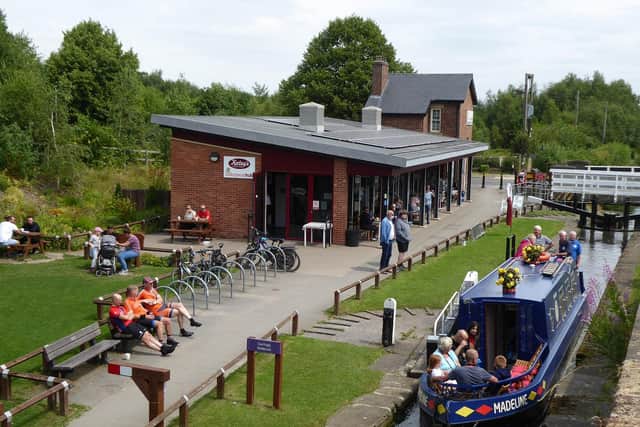 Chesterfield Canal Trust has an information centre and shop at Hollingwood Hub, where there is also a cafe.