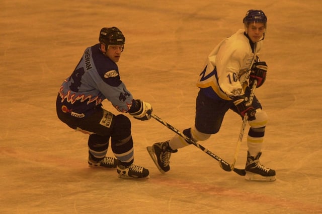 Daryl Venters, icing for his home town team, Fife Flyers, in season 2001-02