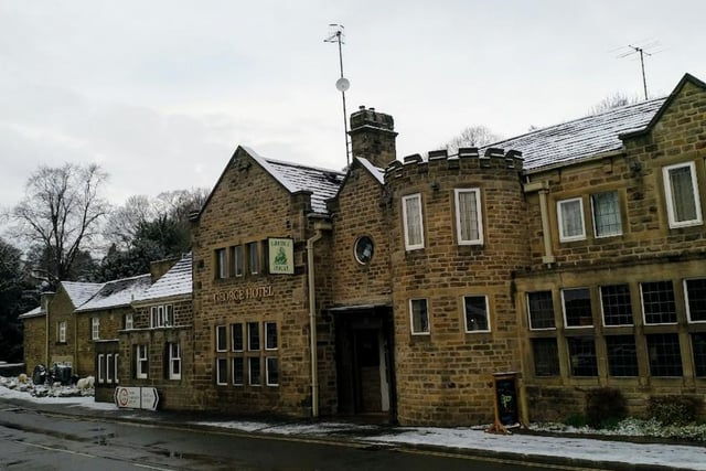 The George, Castle Street, Castleton, Hope Valley, S33 8WG. Rating: 4.5/5 (based on 915 Google Reviews). "Nice beer garden with lovely views of Peveril Castle and Mam Tor."