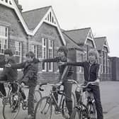 PC Graham Wingfield running a cycling safety course in the school holidays in 1982