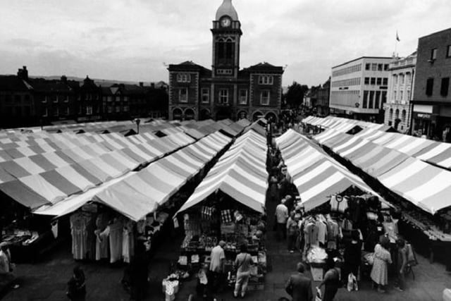This great shot shows the market in 1999