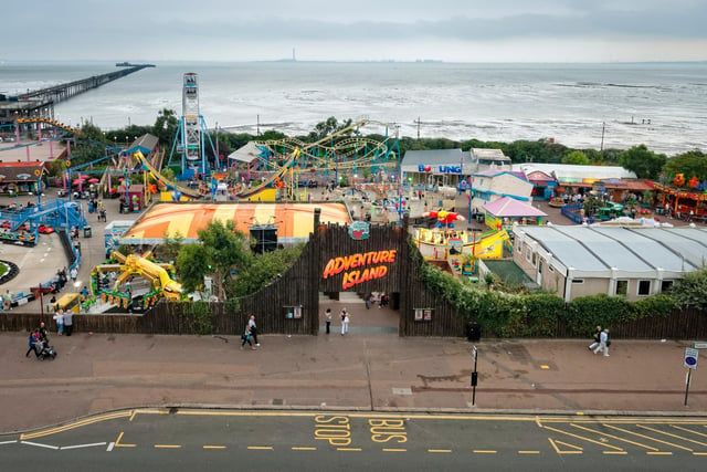 Adventure Island, Southend-on-Sea, Essex, is the UK’s best-value park. With 38 rides and attractions, the ninth most in the UK, and a £20 ticket price (bought online in advance), it has the fifth cheapest cost per ride in the country, working out at around 53p, over half the national average of £1.30. Adventure Island ranks among the top ten parks with the most frequent positive mentions in TripAdvisor reviews. Over one in five guests praised its “value” (22%), and almost one in six mentioned the “free” admission (14%), the sixth and eighth-highest nationally, with an average rating of 4.5 stars.