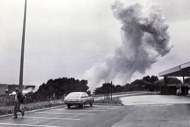 Staveley Chemicals - gas cloud after explosion - 27th June 1982