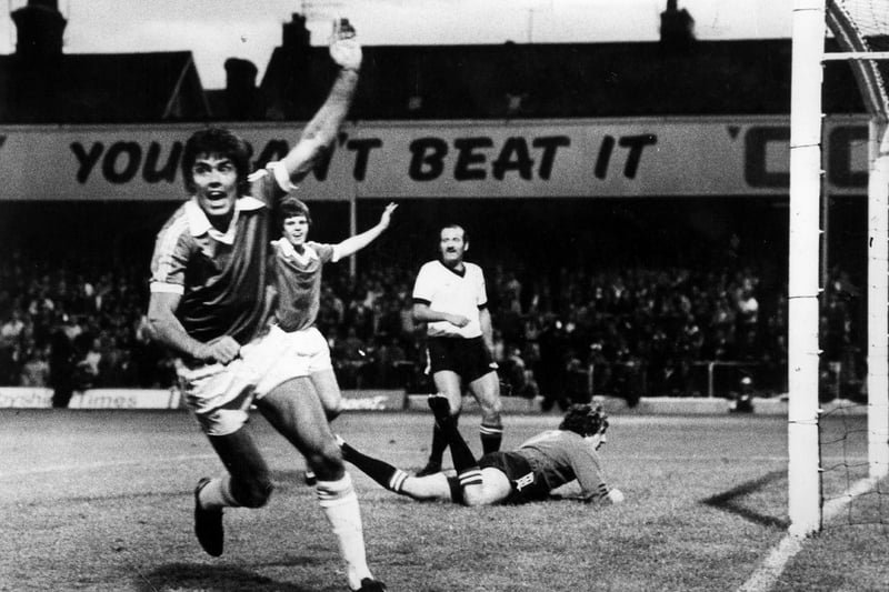 Ernie Moss is forever a club legend at Spireites, where he is the club's all-time leading goal-scorer with 192 goals during 539 appearances. Moss won the Fourth Division title in 1969'70 and 1984/85 with Chesterfield.