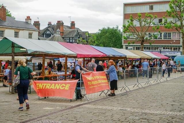 Award-winning street food, craft drinks and live entertainment for the whole family at the Peddler Market which will run in New Square, Chesterfield from March 22 to 23. Free entry.