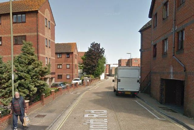 Off the A32. The average price for property in Minnitt Road stood at £97,935 in July 2020. This is a rise of 0.50 per cent in the last three months (since April 2020) and fall of 4.25 per cent since 12 months ago.