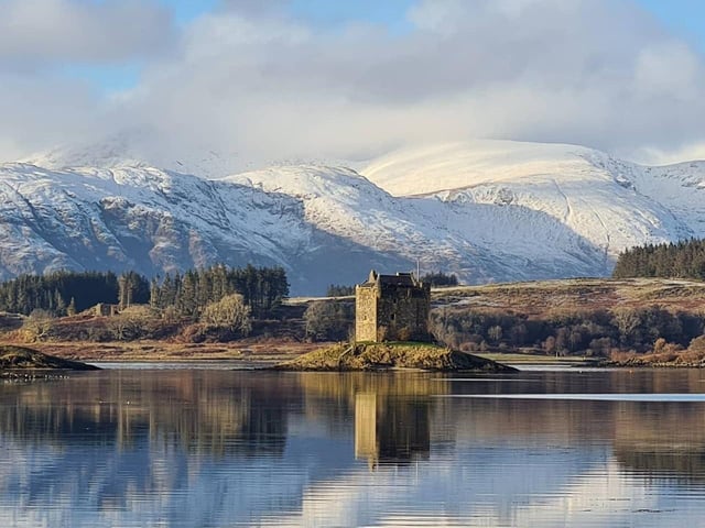 This picture of a fairytale Scottish winter loch scene was captured by Julie Ruddock.