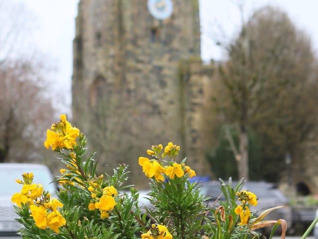 In Hathersage, Tideswell and Bradwell, male life expectancy is 82.8 years and female life expectancy is 85.4 years - meaning people in these areas live longer than the national average. The average house price sits at £415,074 and the average household income in these areas stands at £46,300 annually.