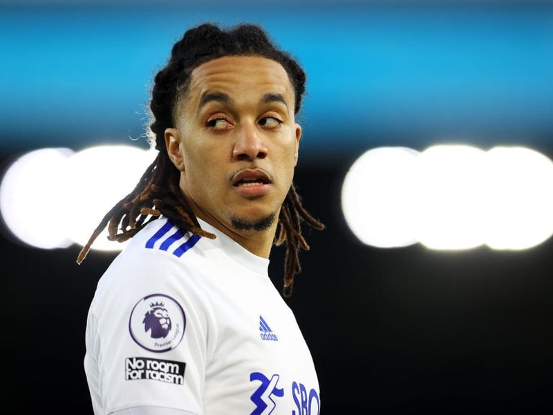 Leeds United are willing to listen to offers for Helder Costa this summer. The 27-year-old has started just 10 of the Whites’ 29 Premier League matches so far. (Football Insider)