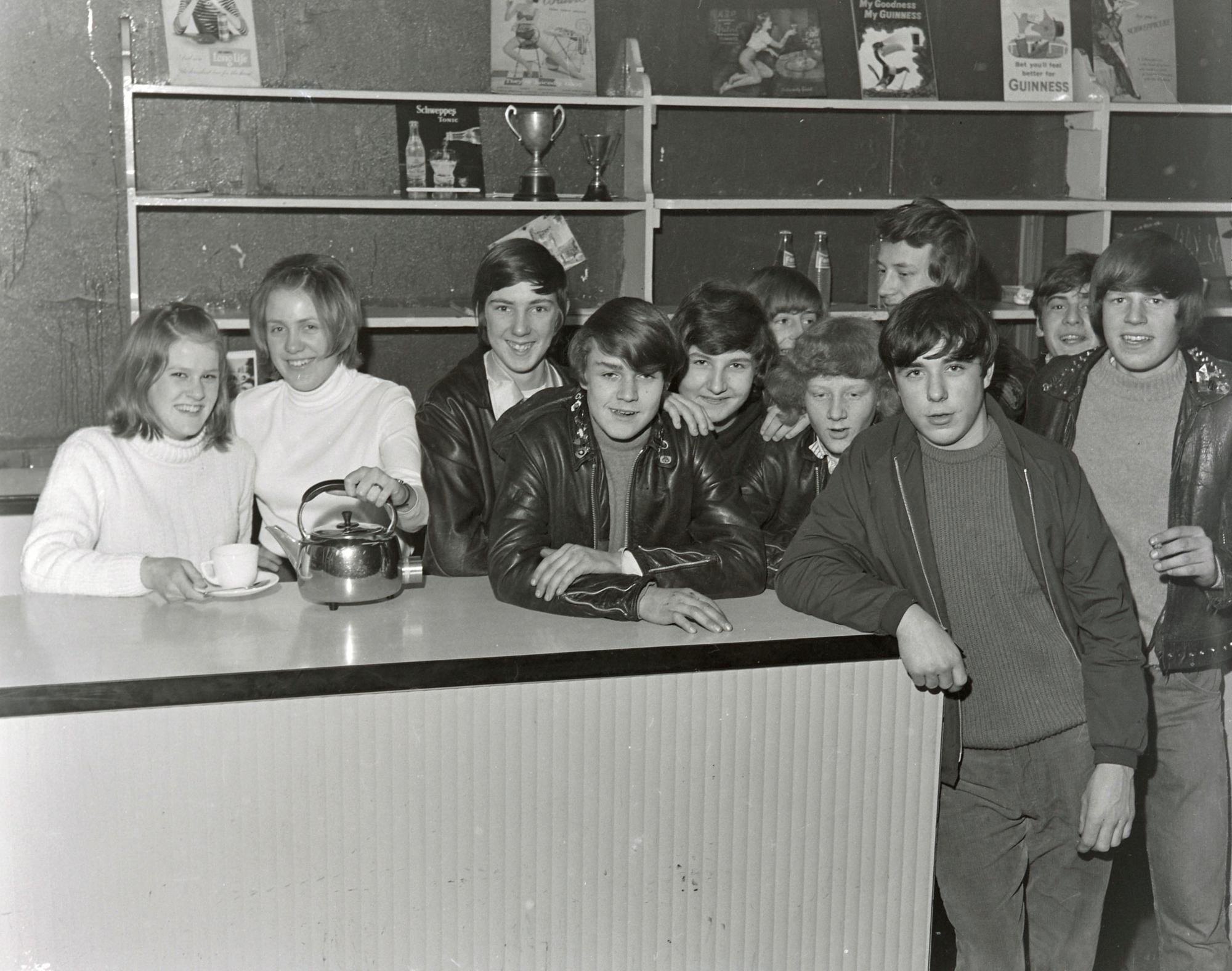 Evocative images pictures show Derbyshire life during the 1970s