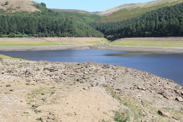 Water levels dropped at the Howden Reservoir in north Derbyshire.