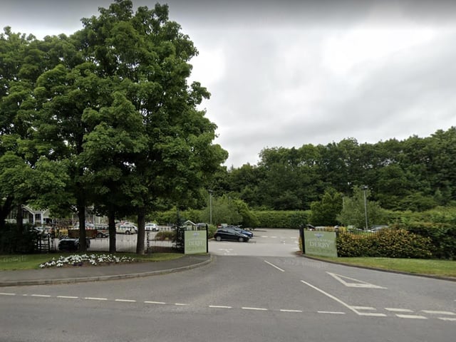 This garden centre has a 4.3/5 rating based on 2,620 Google reviews.
