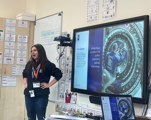 Bemrose School Alumni Natalie Dankova returned to the classroom to talk to Year 5 pupils.