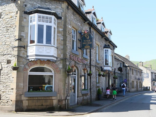 Ye Olde Nags Head is ideal for anyone visiting the Castleton area.