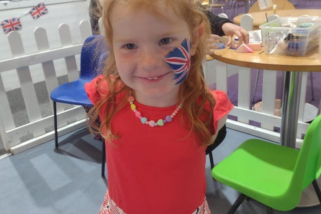 Leanne Lacey-Hatton said: "My little girl enjoying jubilee celebrations at jubilee Clay Cross."