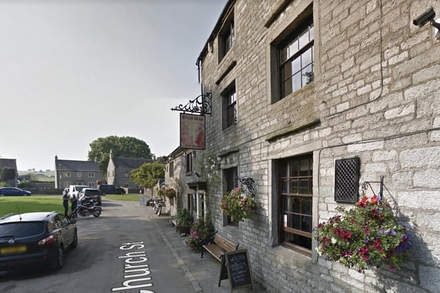 The Bulls Head has a 4.6/5 rating based on 1,100 Google reviews - and was recommended for its “fantastic Sunday roast in a beautiful location.”