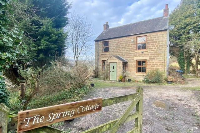 The Spring Cottage enjoys panoramic views from its elevated position on the edge of Wirksworth.