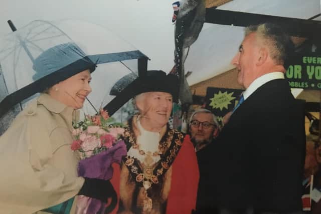 Don meeting the Queen in 2003 when he was the longest serving stall holder on the market.