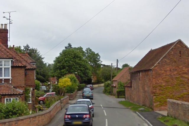 This village and rural road runs parallel with Norwood Park Golf Centre. The average price is £642,452.