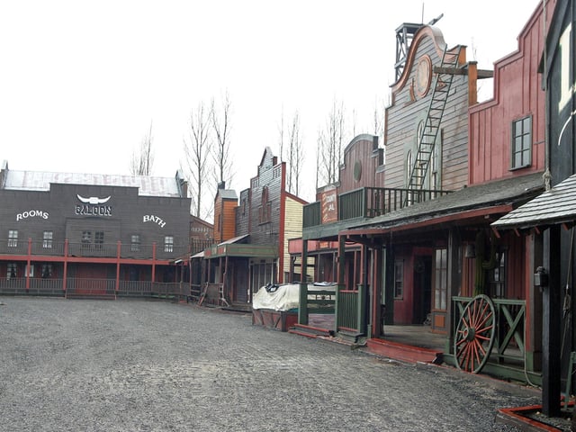 January 8 2007, American adventure closing.