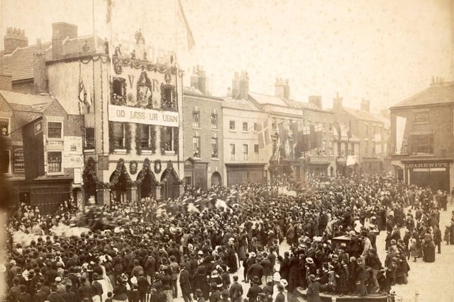 Queen Victoria's Golden Jubilee Celebrations in Chesterfield on 21st September 1887. Over 50,000 people attended the celebrations. The civic procession was nearly a mile long and included a trade section of local industries. Alderman TP Wood officially opened Queen's Park.