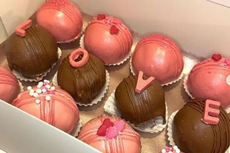 How delicious do these Valentine cake pops from @rrbakeaway look? They are small business based in Wheatley/Armthorpe, who offer collection and delivery. Their menu offers a wide range of goodies.