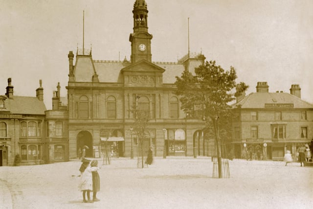 Buxton Town Hall in the 1900s.  (Photo by NEMPR Picture the Past/Heritage Images/Getty Images)