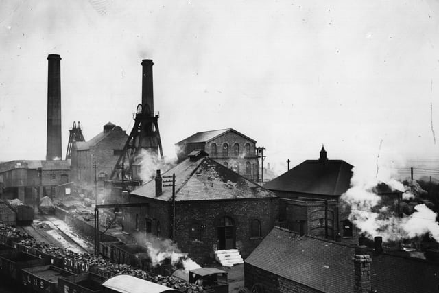 Pleasley Colliery back in operation after the General Strike pictured on 17 November 1926.  (Photo by Hulton Archive/Getty Images)