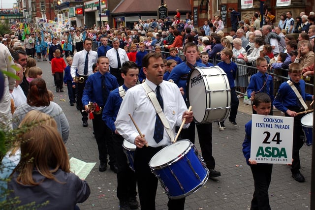 Big crowds for the 2003 Cookson Parade. Were you there?