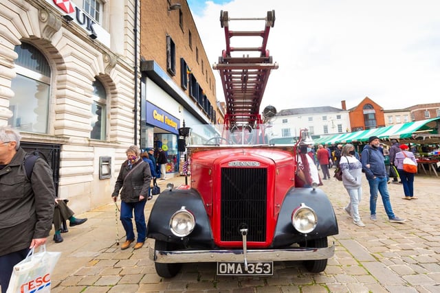 The 1940s market is returning to Chesterfield on Thursday 27 October  with  activities for the whole family to enjoy. Between 10am and 4pm, visitors can experience 40s music, entertainment, exhibits and meet the stall holders in period dress.