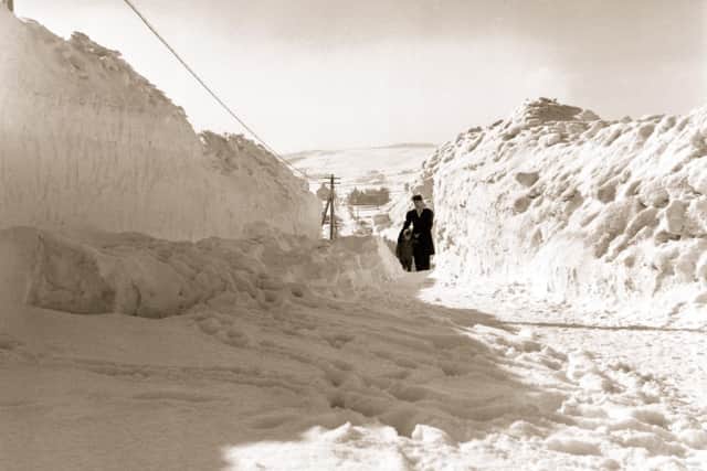 Heavy snowfall in Derbyshire in 1947 (photo: Picture the Past)