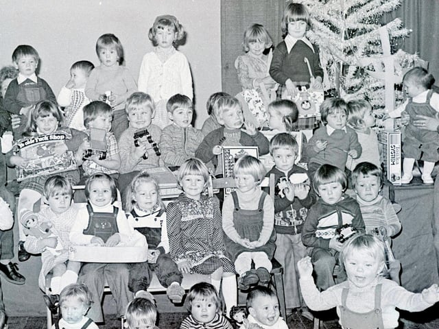 Marlpool toddlers Christmas party, December 1981.