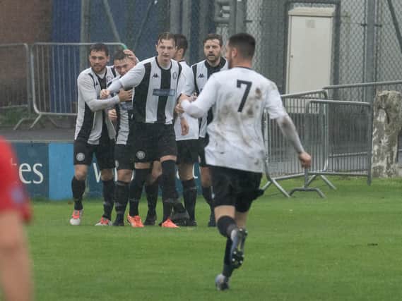 Heanor enjoyed a convincing 4-0 win over Ingles.