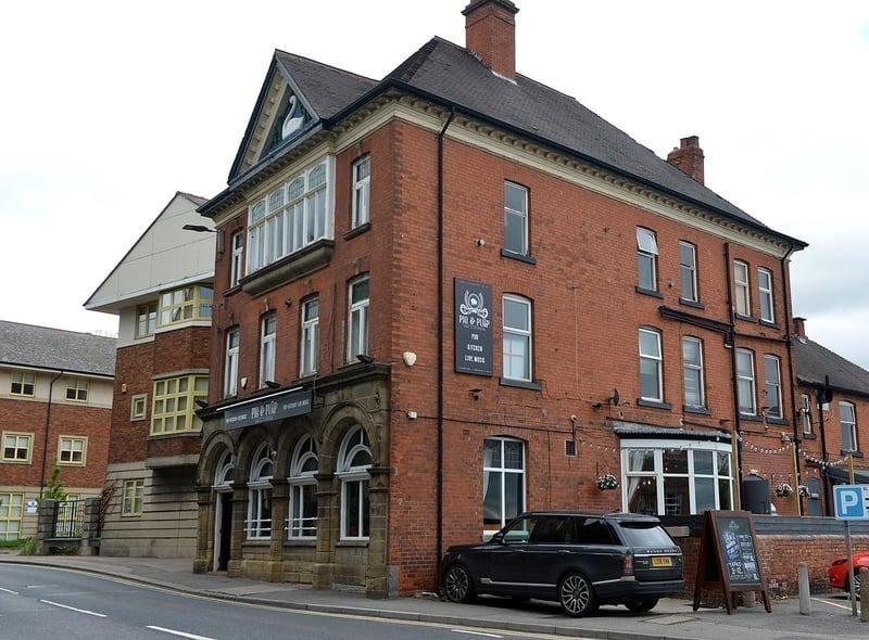 The Pig & Pump is another popular Chesterfield town centre venue - just a short walk from the train station. This relaxed and cosy spot is perfect to visit for lunch and a couple of drinks - with their varied menu offering something to satisfy everyone’s tastes.