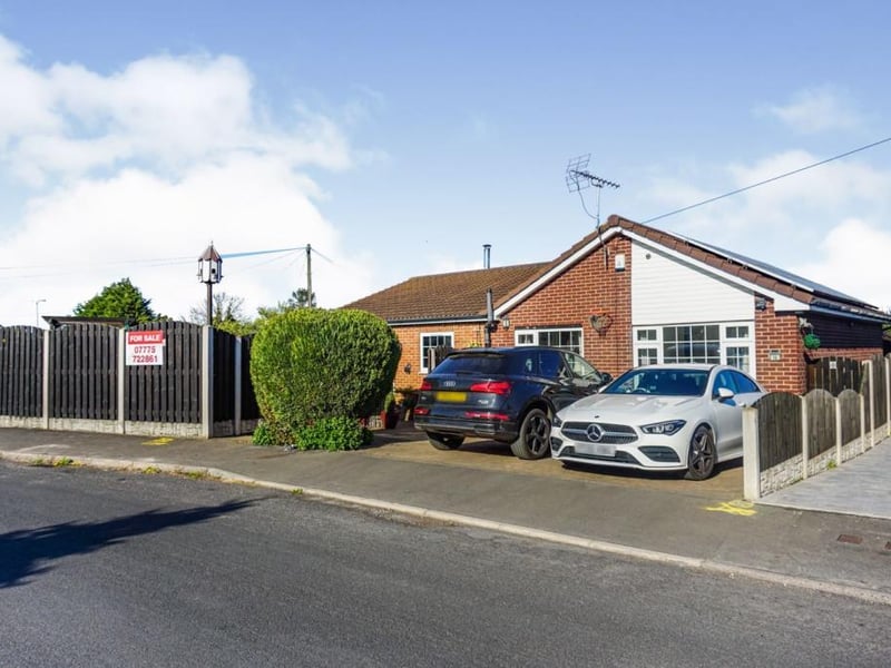 Saffron Crescent, Tickhill. Offers in excess of £400,000