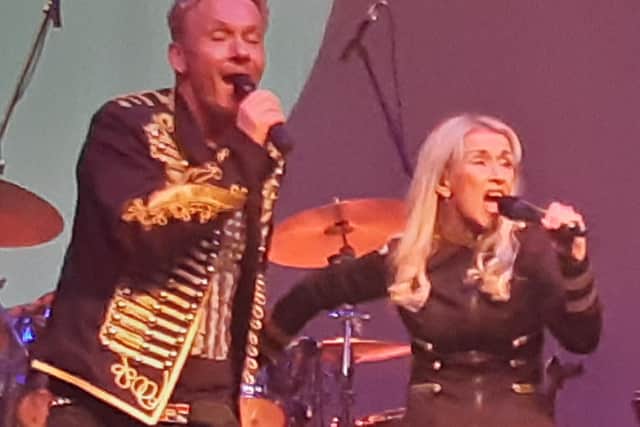 Thereza Bazar and Stephen Fox singing at the Winding Wheel, Chesterfield.