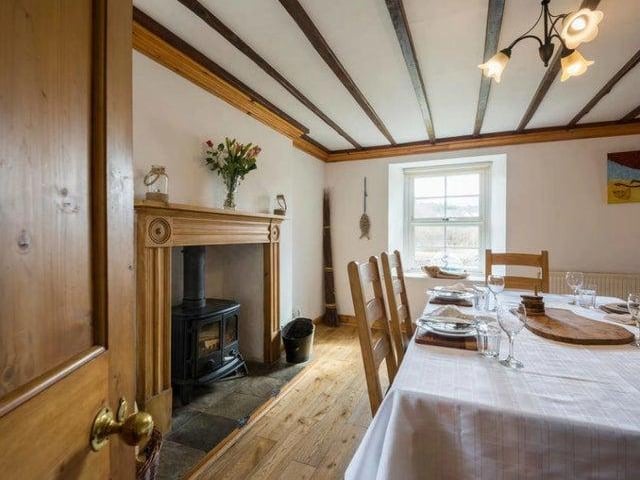 Tucked away by the River Tay, The Ferry is a popular romantic retreat for couples, offering two bedrooms, an outdoor sauna and hot tub, log burning stove and open fireplace for the ultimate relaxation escape. Book: https://bit.ly/34pH6Km