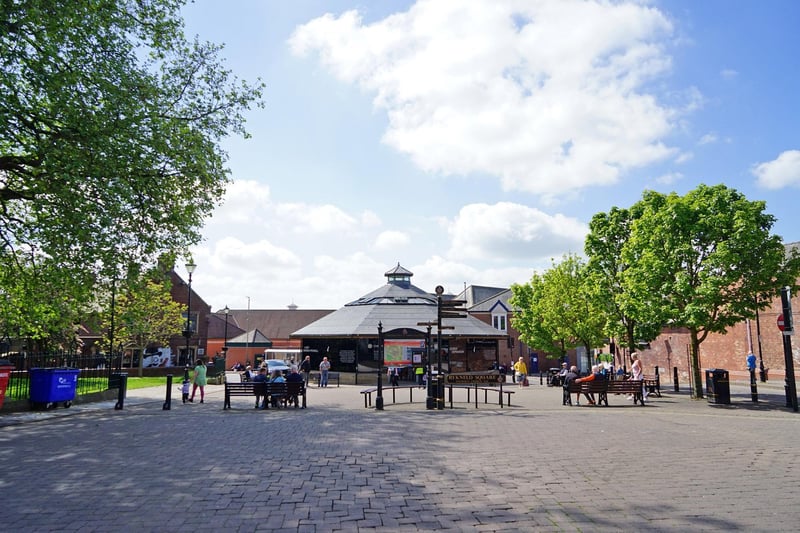 The plans aim to make better use of Rykneld Square as an open public space – to better connect the town centre and Crooked Spire and improve the feel and flow of this area. The square is currently an under-used and predominantly hard space, located immediately next to the Grade 1 listed Parish Church of St Mary and All Saints. The square has potential to create a much more welcoming arrival and viewing point for the town’s iconic church.
