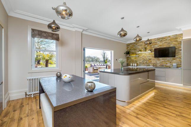 Hambrook Lodge comes with a fully fitted kitchen