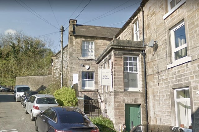 Holt House Dental Surgery in Matlock has a 4.6/5 rating according to NHS reviews.