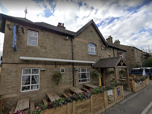A Tavola has a rating of 4.9/5 rating from 169 Google reviews, impressing customers with their “fantastic Sicilian food” and “beautiful service.”