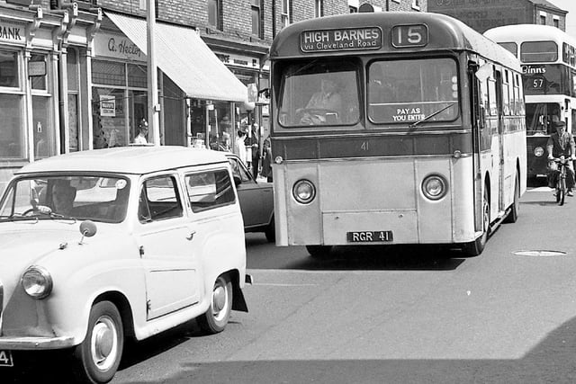 Traffic congestion on Vine Place as a Sunderland Corporation AEC Reliance heads out of town in June 1964. Photograph courtesy of local historian Bill Hawkins.